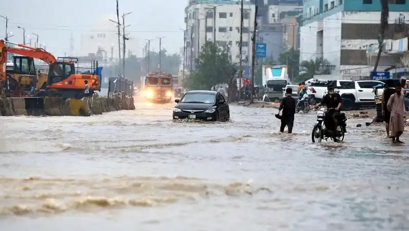 Pakistan'da Muson Yağmurları Felaketi: Can Kaybı Her Geçen Gün Artıyor