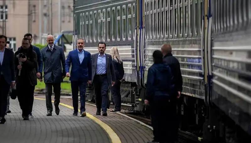 Dışişleri Bakanı Fidan, Ukrayna Ziyaretini Tamamlayarak Stratejik Temaslar Kurdu
