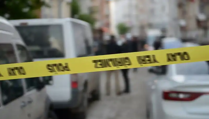 Taksim’de Satır ve Bıçaklı Kavga: 1 Ölü, 1 Yaralı