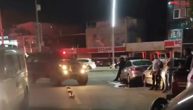 Kardeşini Bıçakla Yaralayan Genç, Annesini Kurtarmak İçin Hayatını Kaybetti