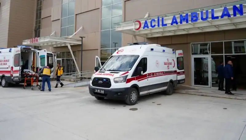 Erzincan’da Feci Kaza: Hayatını Kaybeden Birey ve Üç Yaralı