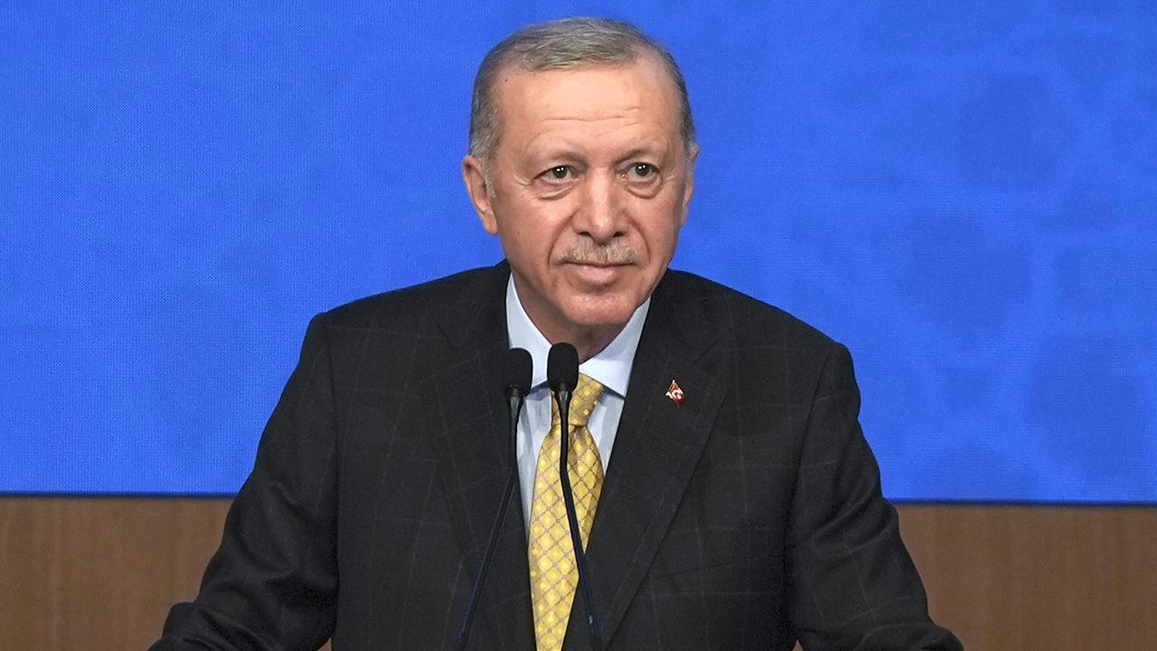 Cumhurbaşkanı Erdoğan: Deprem bölgesindeki konutlar yıl sonuna kadar teslim edilecek