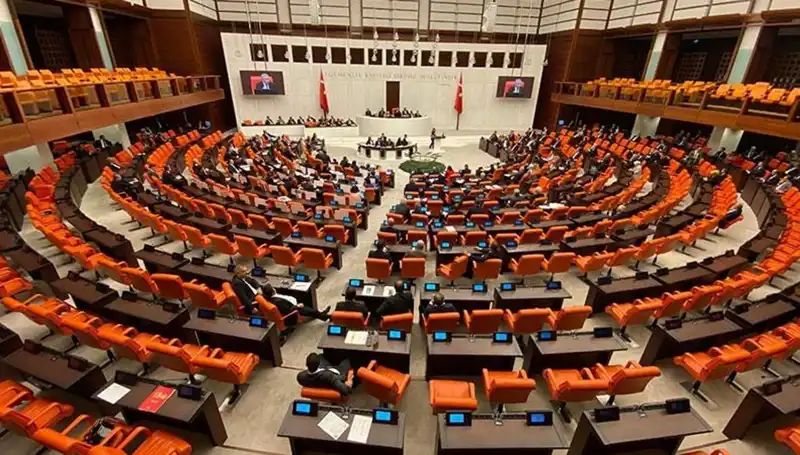 Emekli İkramiyesi için Tarihi Teklif TBMM’de Görüşülmeye Başladı