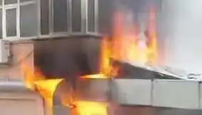 İstanbul'da Kafede Çıkan Yangın, İtfaiye Ekipleri Müdahaleye Devam Ediyor