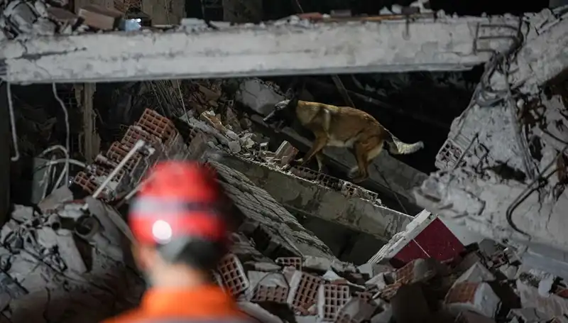 Sındırgı'da Deprem Sonrası Artçı Şoklar 100'ü Geçti: Halk Tedirgin
