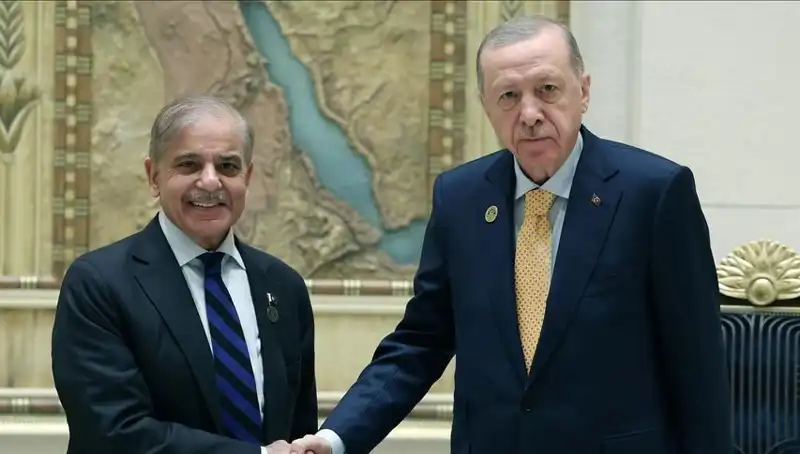 İstanbul’da Erdoğan ve Pakistan Başbakanı Şerif’in Tarihi Görüşmesi