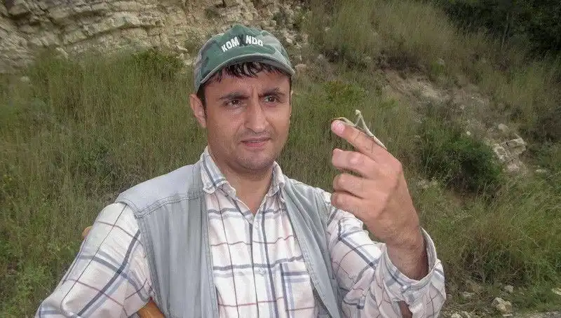 Yeni Keşfedilen Böceğe Eşinin Adını Verdi, Tartışmalar Alevlendi!