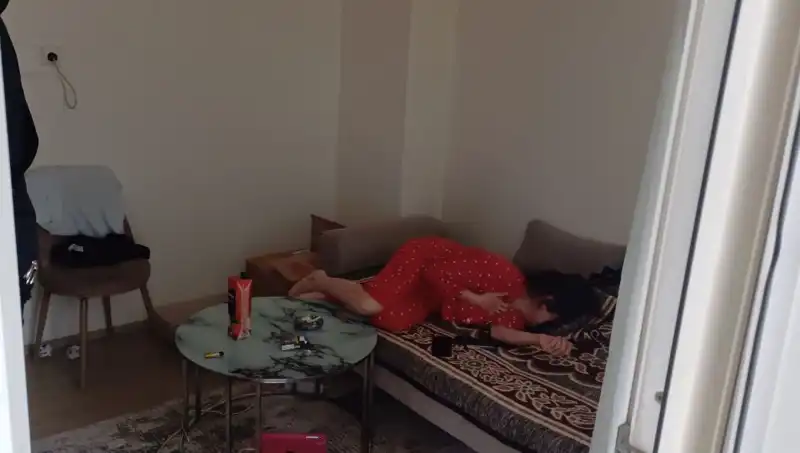 Dehşet Anı: Bir Adamın Kadına Uyguladığı Şiddetin Detayları Ortaya Çıktı