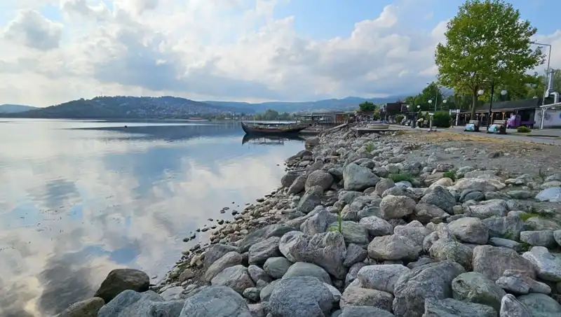 Sapanca Gölü'nde Alarmlar Çaldı: Su Seviyesi Tarihinin En Düşük Noktalarından Birine İndi