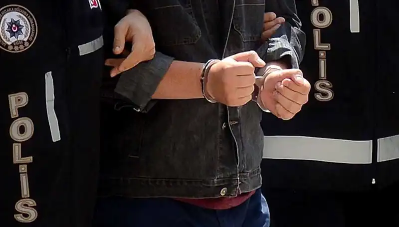 Kayseri’deki Yasa Dışı Silah Operasyonu: İki Zanlı Eş Zamanlı Yakalandı
