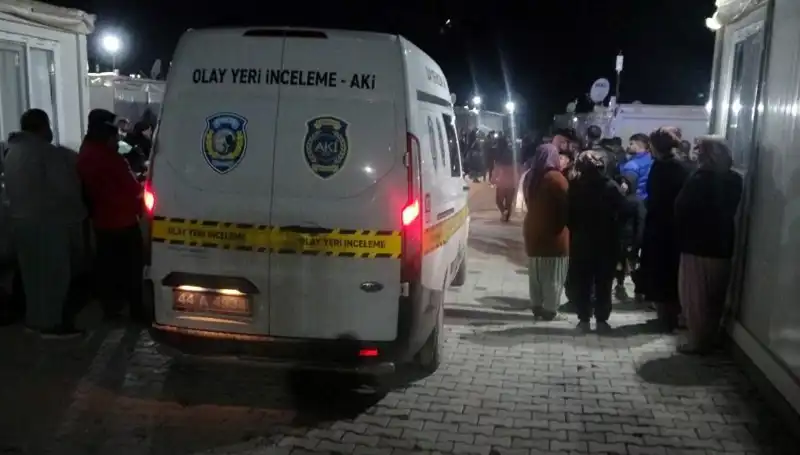 Husumet Alevlendi: Silahlı Kavga Sokakları Kan Gölüne Çeviriyor