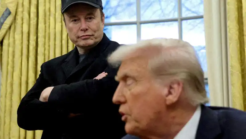 Elon Musk, Trump Kabinesinde Sürpriz Ayrılık! Neler Oluyor?