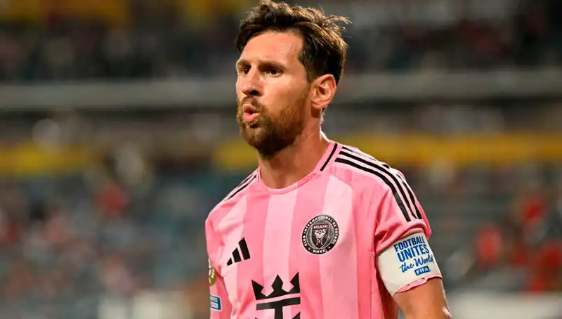 Messi, Sezonun İlk Maçında Beraberlikle Başladı: Direkten Dönen Son Dakika Şutu