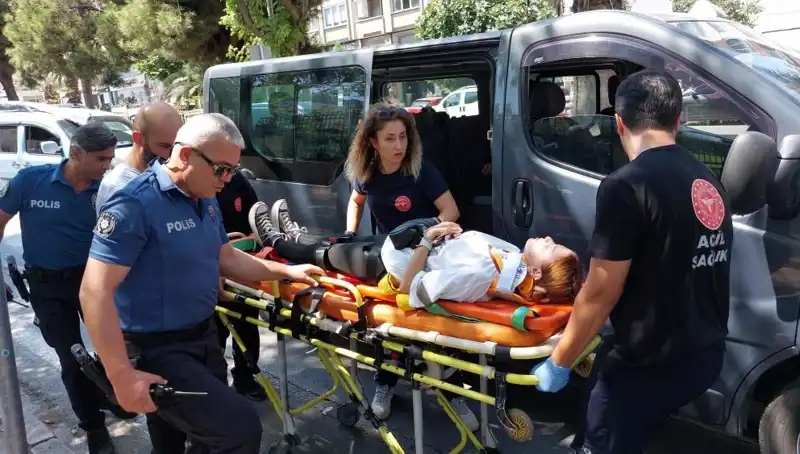 Samsun’da Korkunç Kaza: Minibüs Kamyona Çarptı, 2 Yaralı