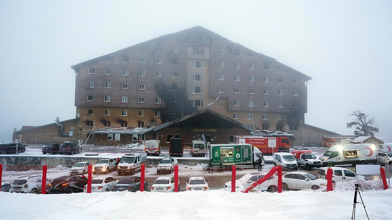 Kartalkaya'da Otel Yandı!