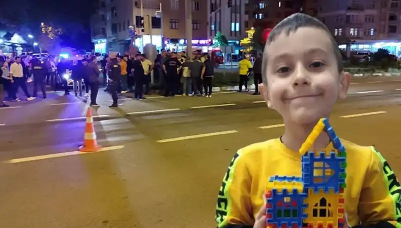 8 Yaşındaki Çocuk Kamyonet Çarpması Sonucu Hayatını Kaybetti