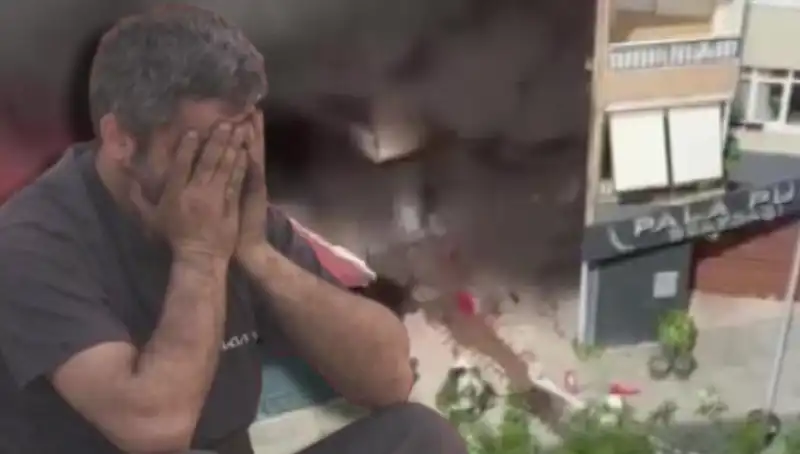 Ataşehir’de Korkunç Yangın: İş Yeri Sahibinin Gözyaşları Dondurdu