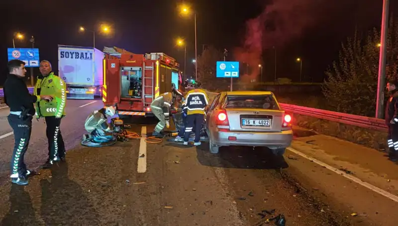 Kamyona Arkadan Çarpan Sürücü Hayat Mücadelesi Veriyor!