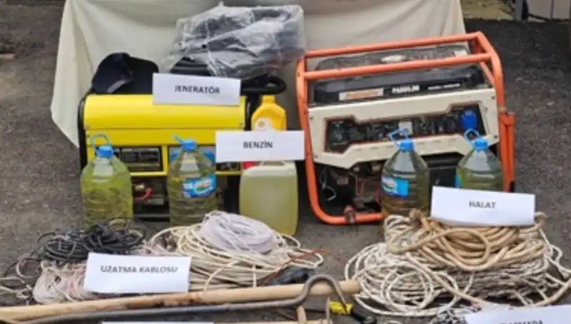 Yeraltı Dünyasının İki Yüzü: Kaçak Kazı ve Uyuşturucu Operasyonunda 9 Gözaltı
