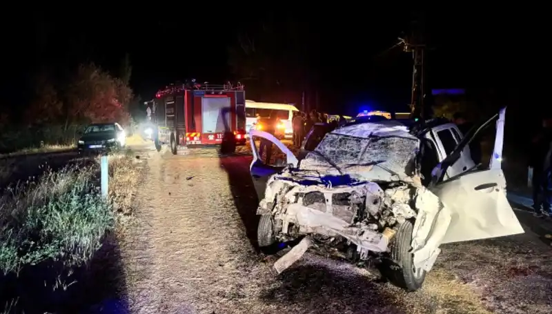 Traktör ve Cipin Korkunç Çarpışması: 5 Yaralı