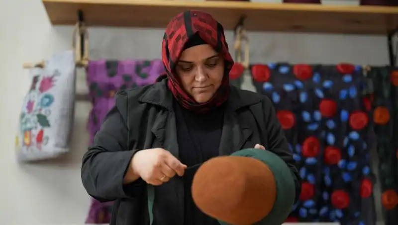 El Emeği Ürünleriyle Türkiye’yi Dünya’ya Satıyor: 45 Ülkeye Ulaşıyorlar
