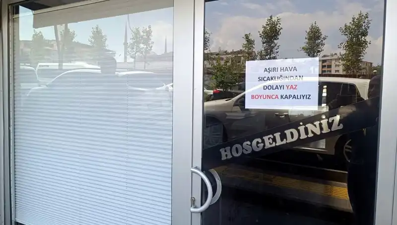 Afrika Sıcakları Esnafı Zor Durumda: Dükkanlar Yaz Boyu Kapalı Kalıyor!