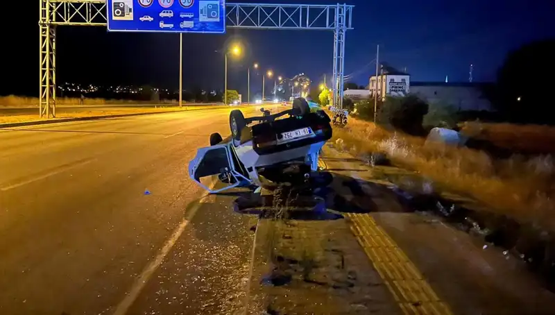 TIR'ın Sıkıştırdığı Otomobil Takla Attı! Olay Yerinden Son Dakika Detayları