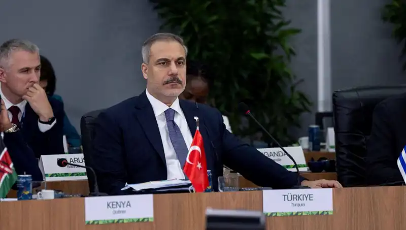 Yapay Zeka ve Geleceğimiz: Bakan Fidan BRICS Zirvesi'nde Uyardı