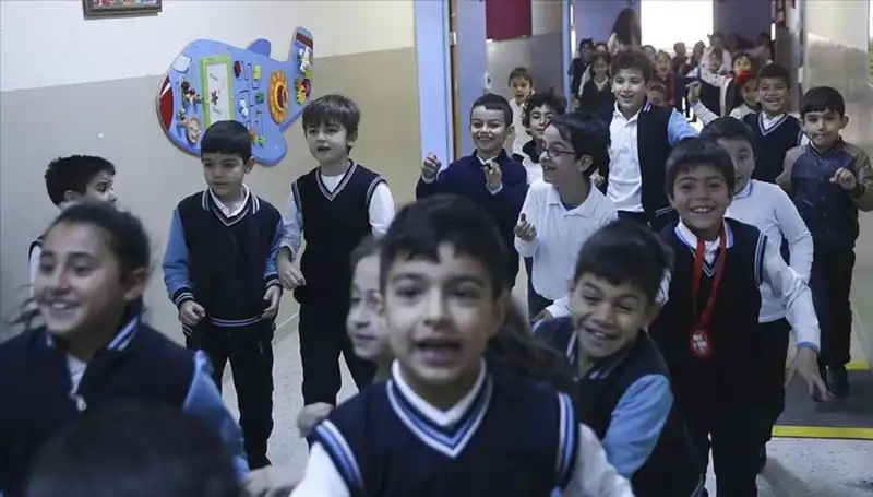 2025 Okul Takvimi Belli Oldu: Okullar Ne Zaman Açılacak?