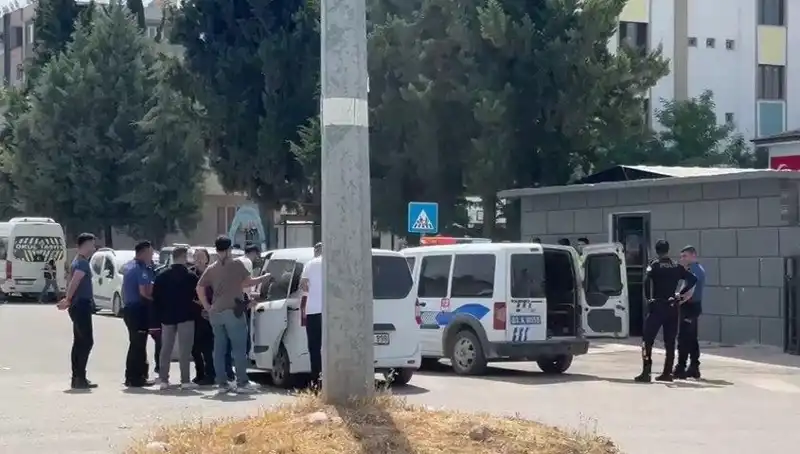 Adliye Önünde Çıkan Kavga: İki Aile Arasında 5 Yaralı ve 7 Gözaltı