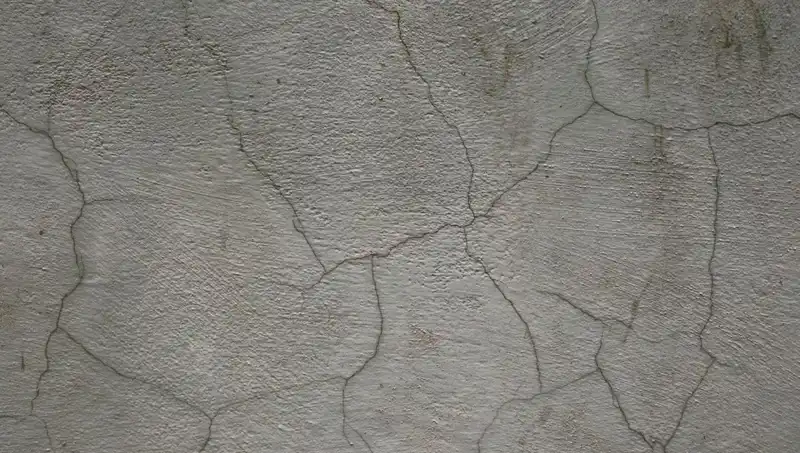 Çatlakları Kendiliğinden Onaran Canlı Beton: İnşaat Devrimi Mi Geliyor?